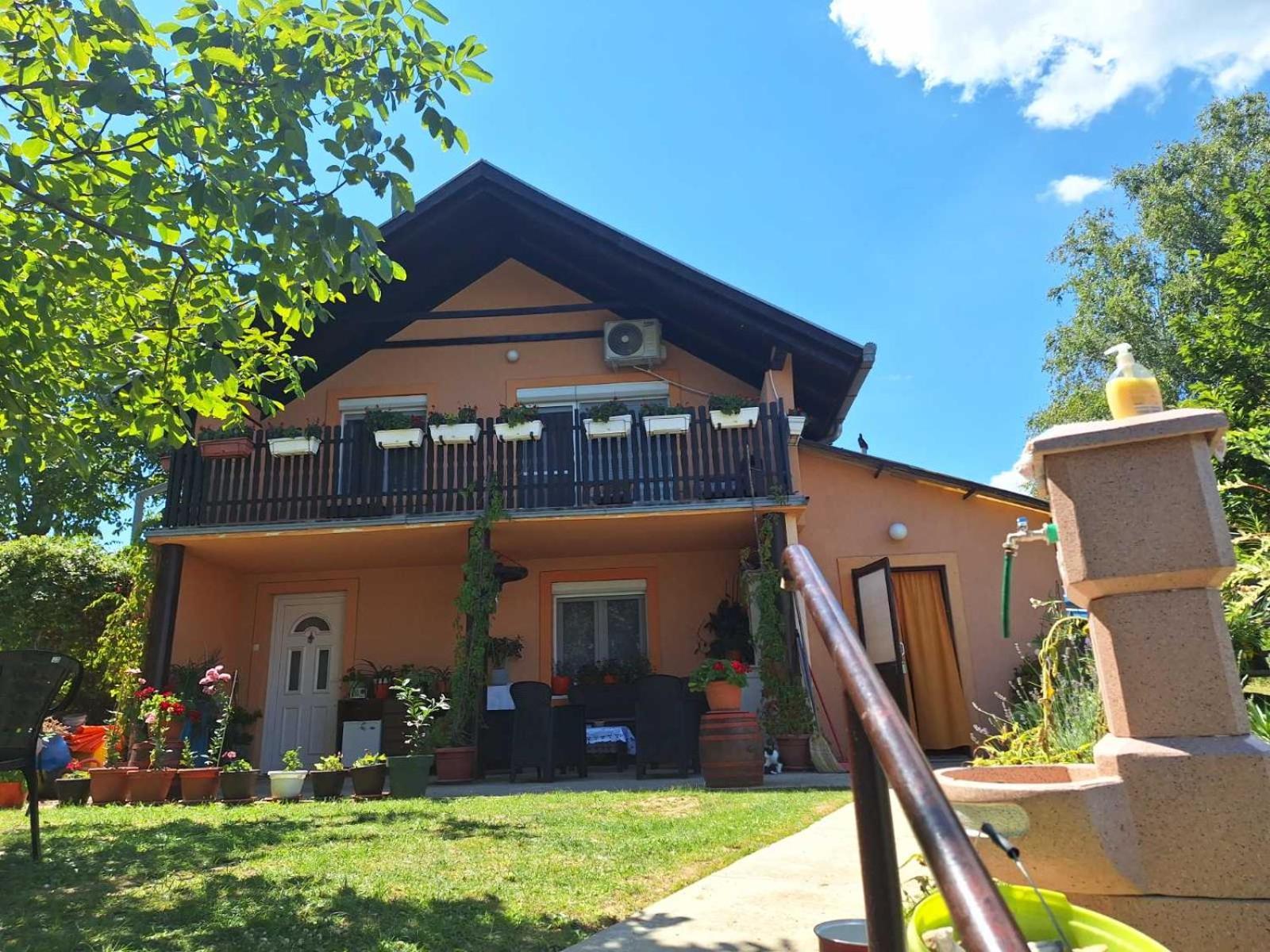 Guest House Jevtovic Sremski Karlovci Eksteriør bilde